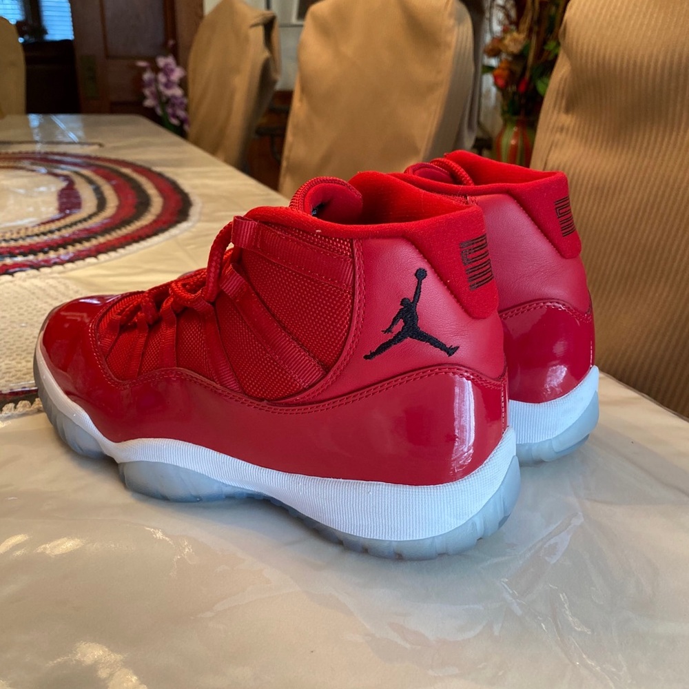 Jordan retro 11